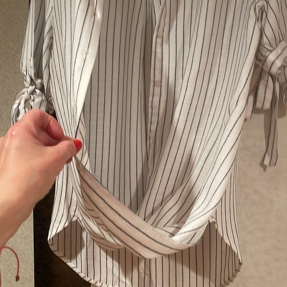 Woman’s top. Bcbggeneration - Picture 4 of 4